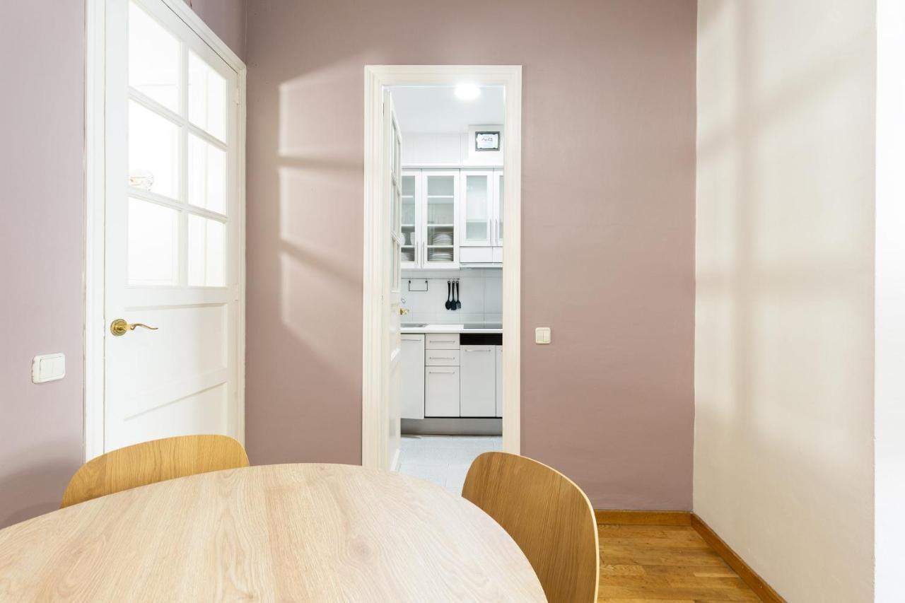 Stay U-Nique Apartments Consell Barcelona Eksteriør bilde